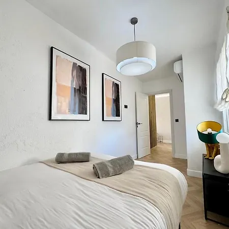 Apartment Elegance In The Heart Of