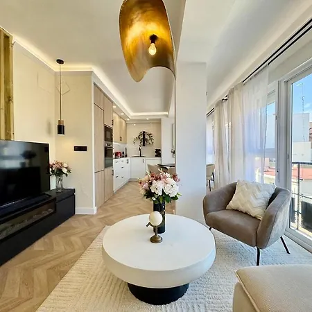 Elegance In The Heart Of Apartment *