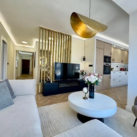 Elegance In The Heart Of Apartment